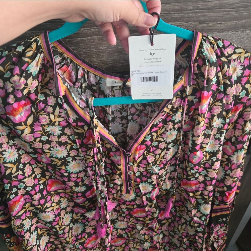 *reseeved For Trade* Nwt Impala Lily Tie Blouse in Night Blossom - Picture 9 of 9